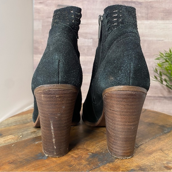 Vince Camuto Women's Leather Fenyia Ankle Booties - Size: 8.5 M - Picture 9 of 11